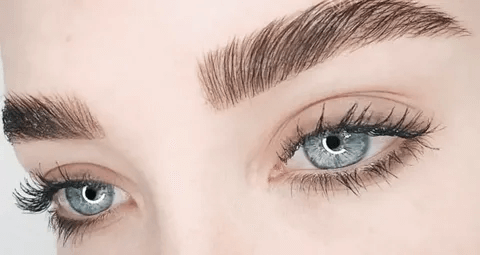 لیفت ابرو در خانه با وازلین